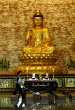 vihara.jpg Menjelang Imlek